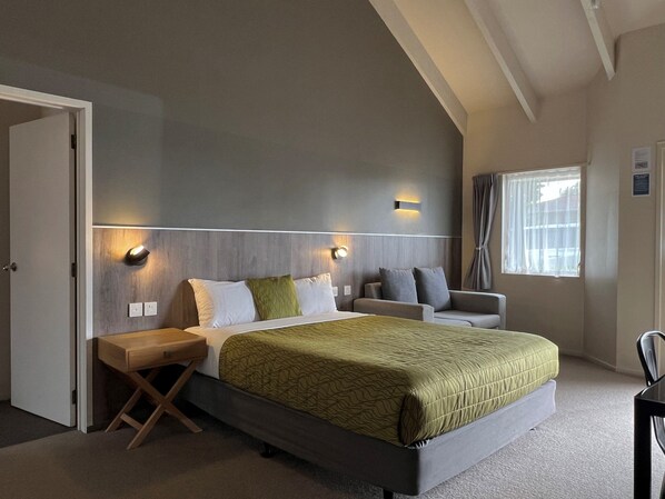 Quarto família | Roupas de cama premium, edredons de pluma, camas Select Comfort