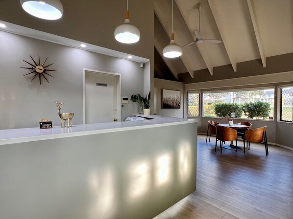 Reception - Airport Manor Inn (Auckland)