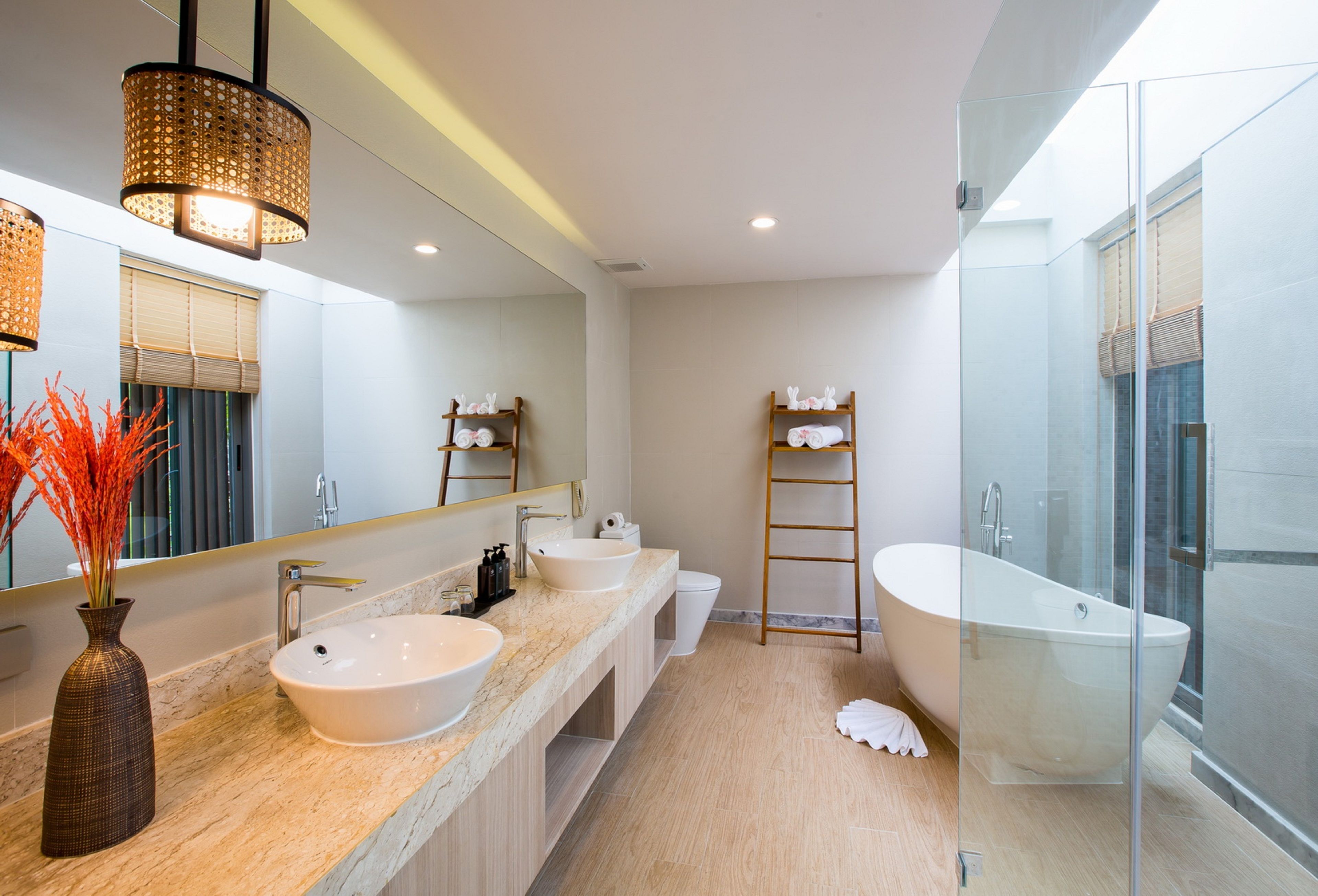 sea pearl private pool access | bathroom | free toiletries, hair dryer, bathrobes, towels