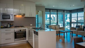 公寓, 2 间卧室 | 私人厨房 | 茶具/咖啡用具、大冰箱、微波炉、炉灶