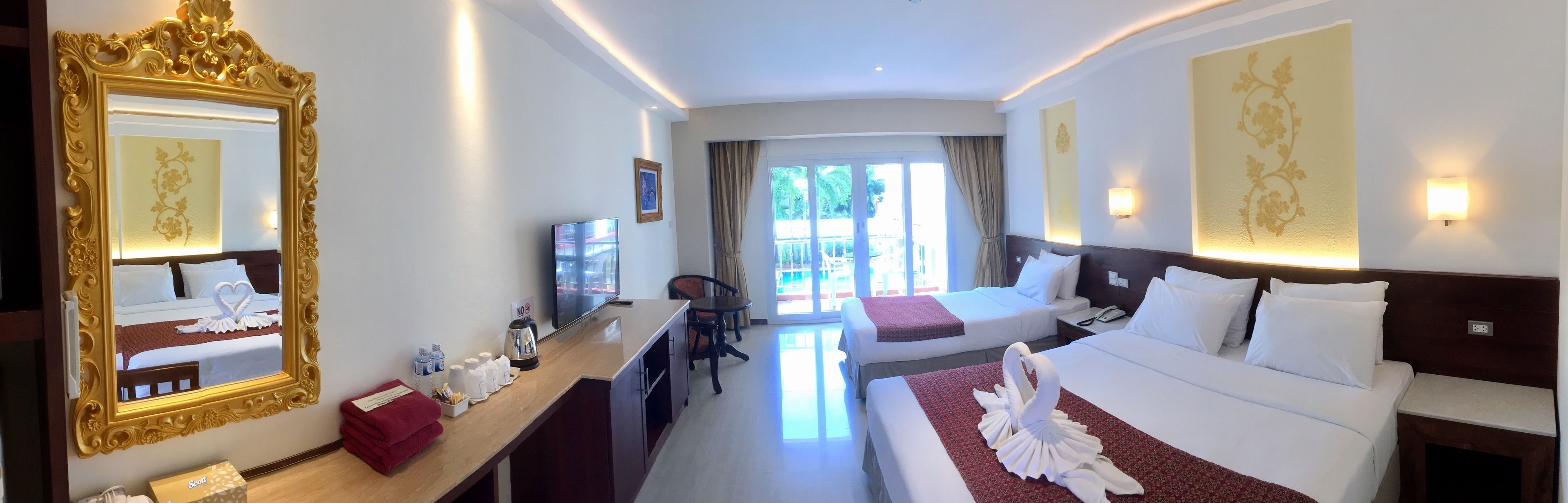 family room, balcony | 1 bedroom, minibar, in-room safe, blackout curtains