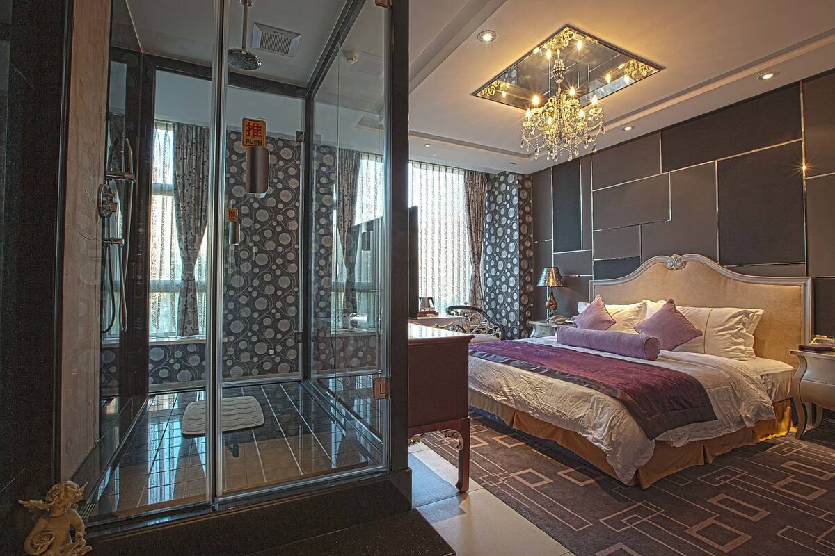 Suíte Deluxe, 1 cama King | Frigobar