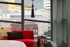 Premium Room, 1 King Bed | Mountain view - Hotel Indigo Hong Kong Island by IHG (Hong Kong)