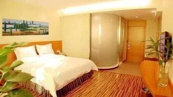 Caja de seguridad en la habitación, escritorio y wifi gratis