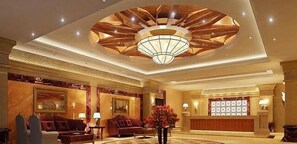 Lobby - Dalian Royal Holiday Inn (Dalian)