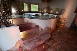 Bañera de hidromasaje interior