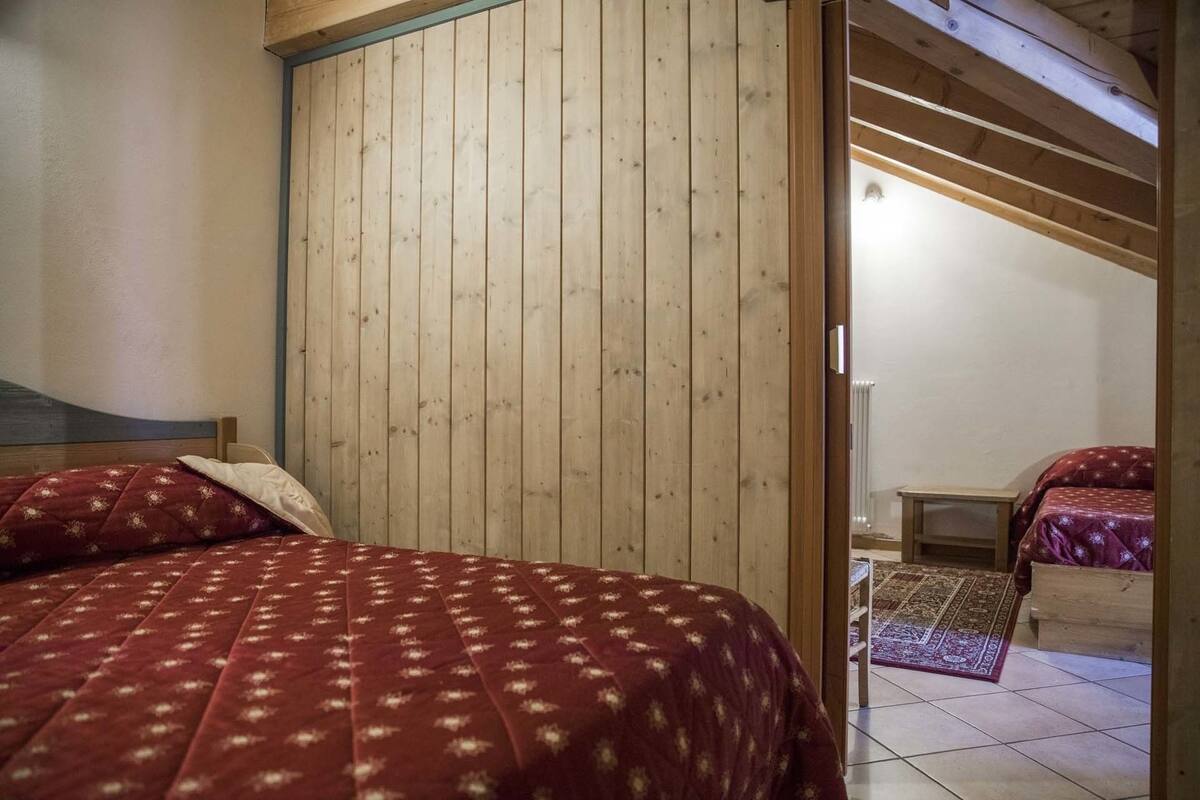 Economy Room, 2 Bedrooms | In-room safe, WiFi (free)