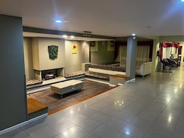 Televisión LED 32 pulgadas con canales de televisión vía satélite