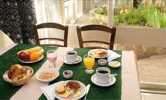 Desayuno continental incluido todos los días 