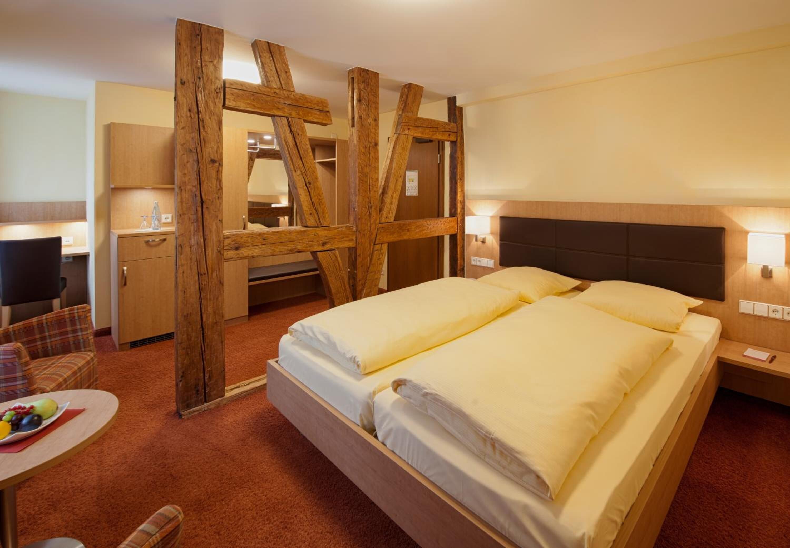 select comfort beds, minibar, in-room safe, desk