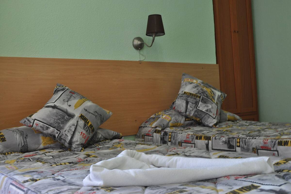 In-room safe, rollaway beds (surcharge), WiFi (free)