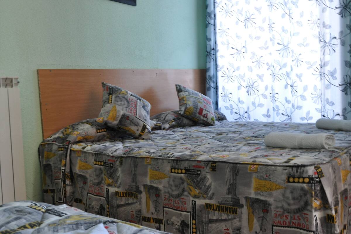 In-room safe, rollaway beds (surcharge), WiFi (free)