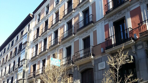 Front of property - Hostal Alicante (Madrid)