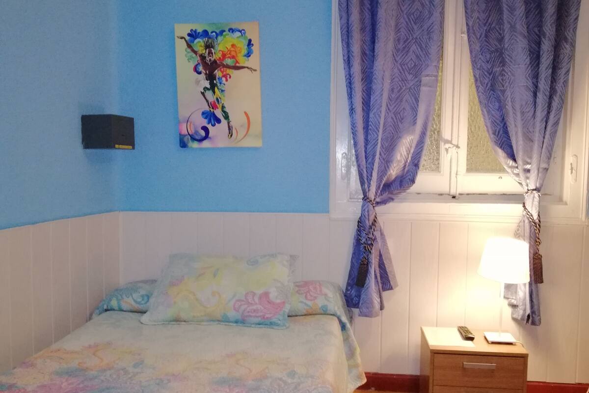 Habitación individual estándar | Cortinas opacas, cunas gratuitas, camas supletorias y wifi gratis