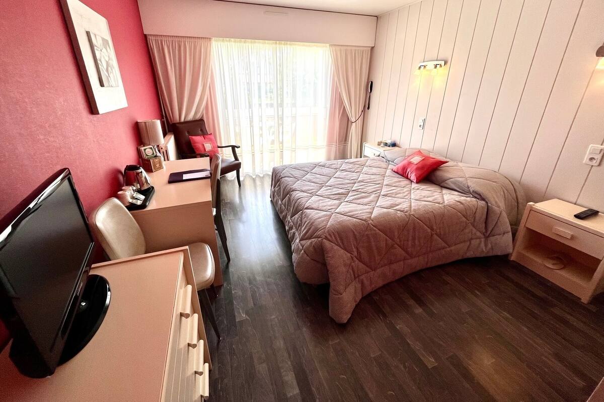 Comfort Double Room, Garden View | Desk, soundproofing, WiFi (free)