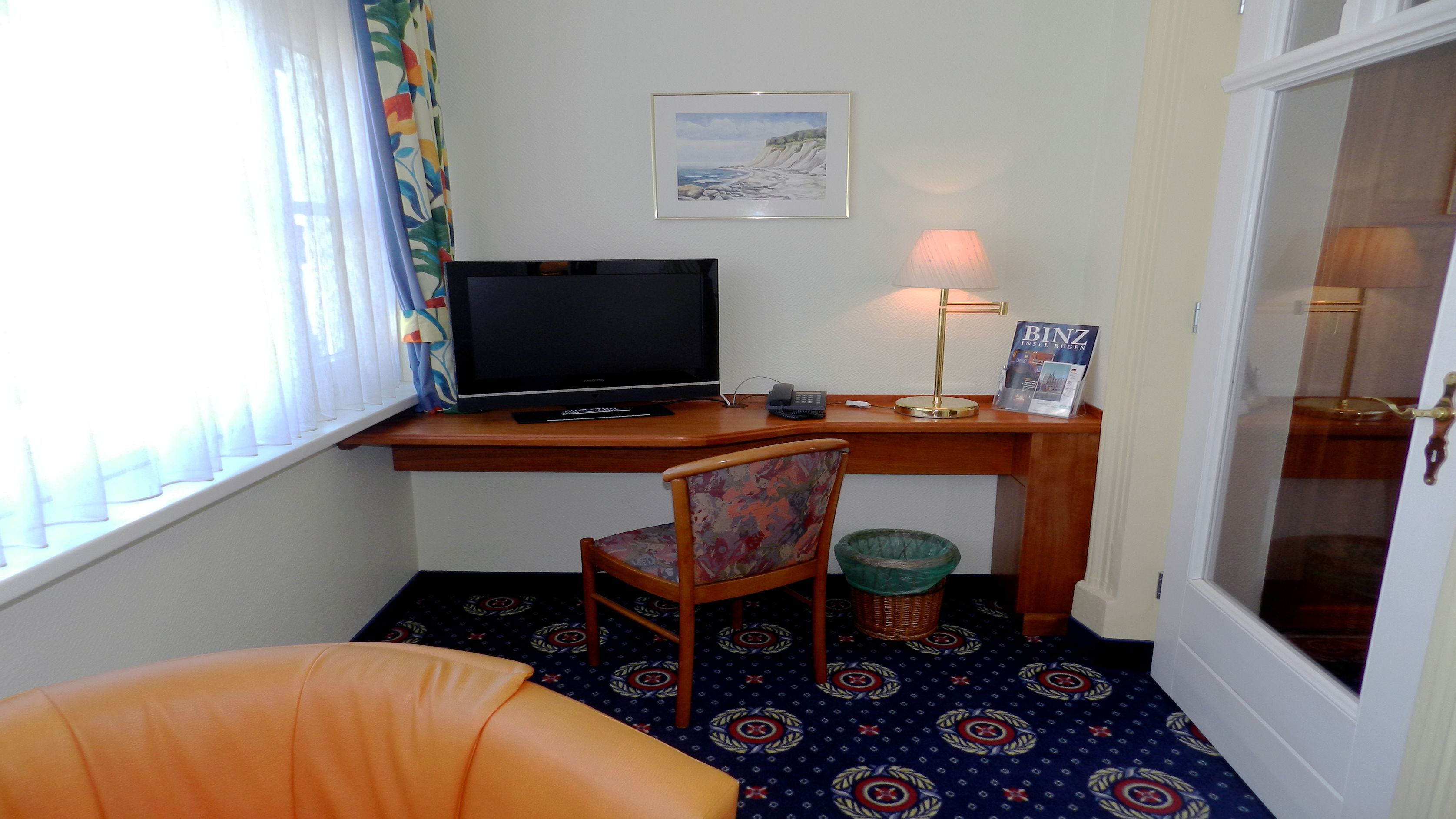 suite | room amenity