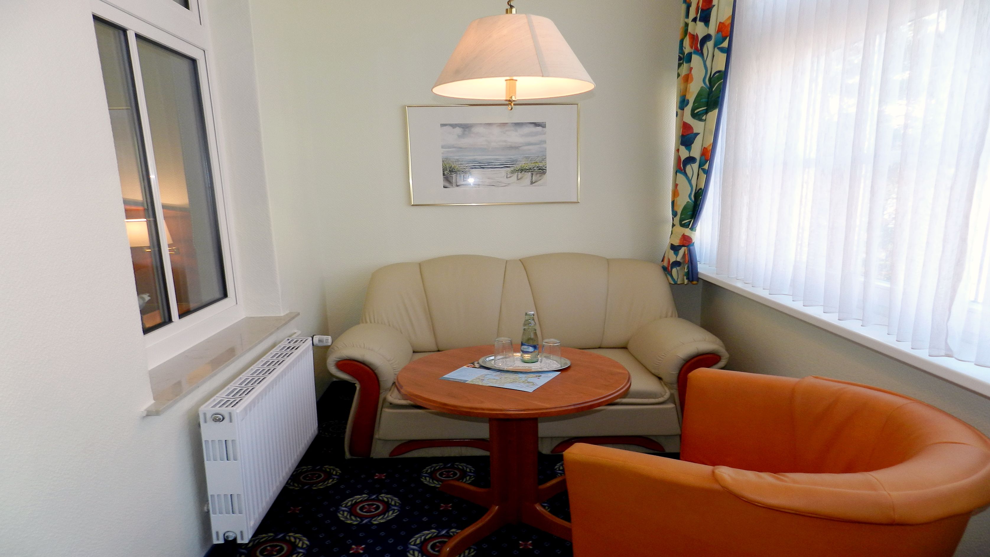 suite | living area | 32-inch led tv with satellite channels, tv