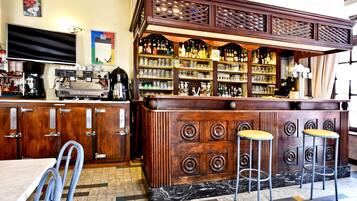 Bar (en el alojamiento)