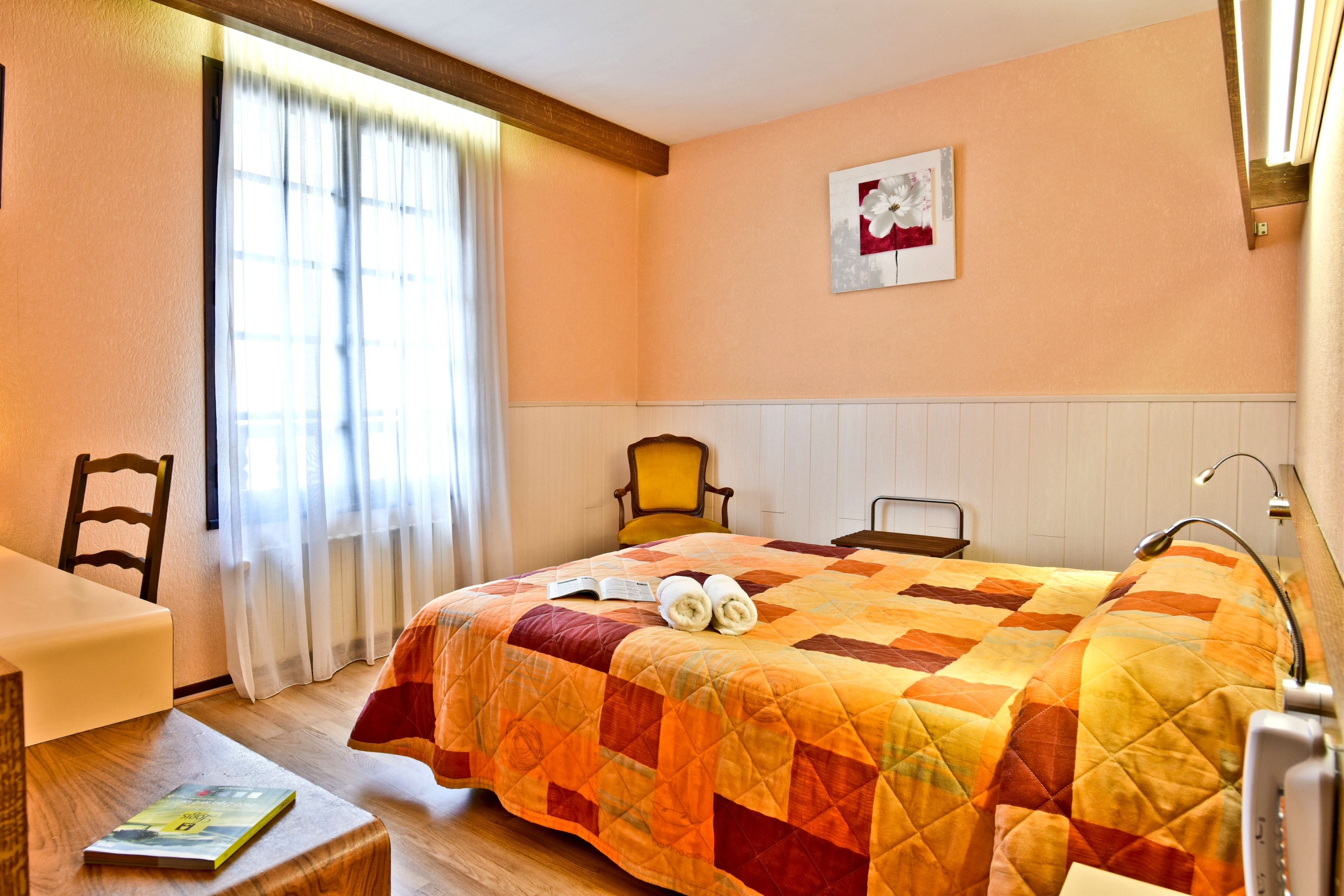standard double room | in-room safe, desk, iron/ironing board, free wifi