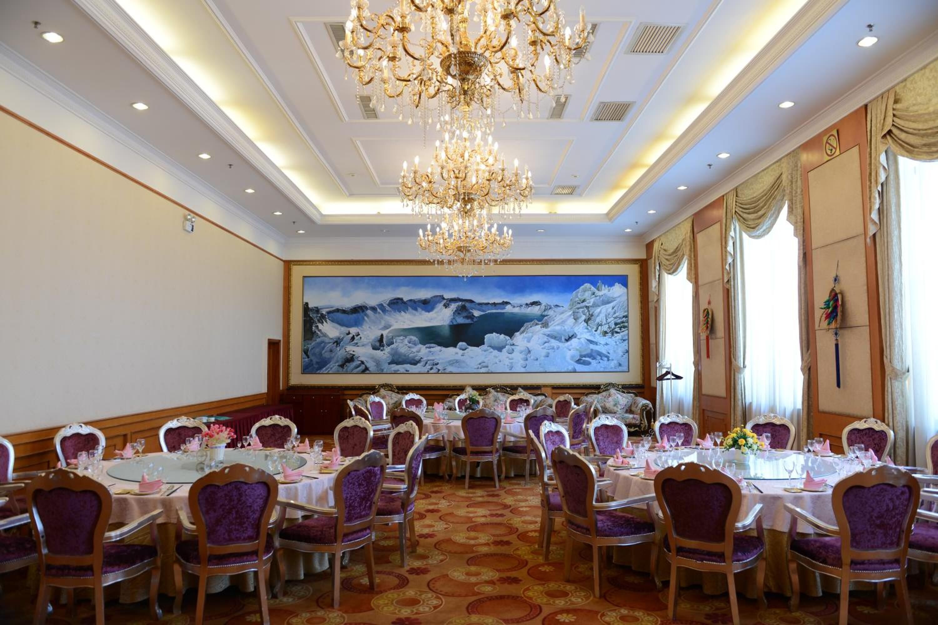 banquet hall