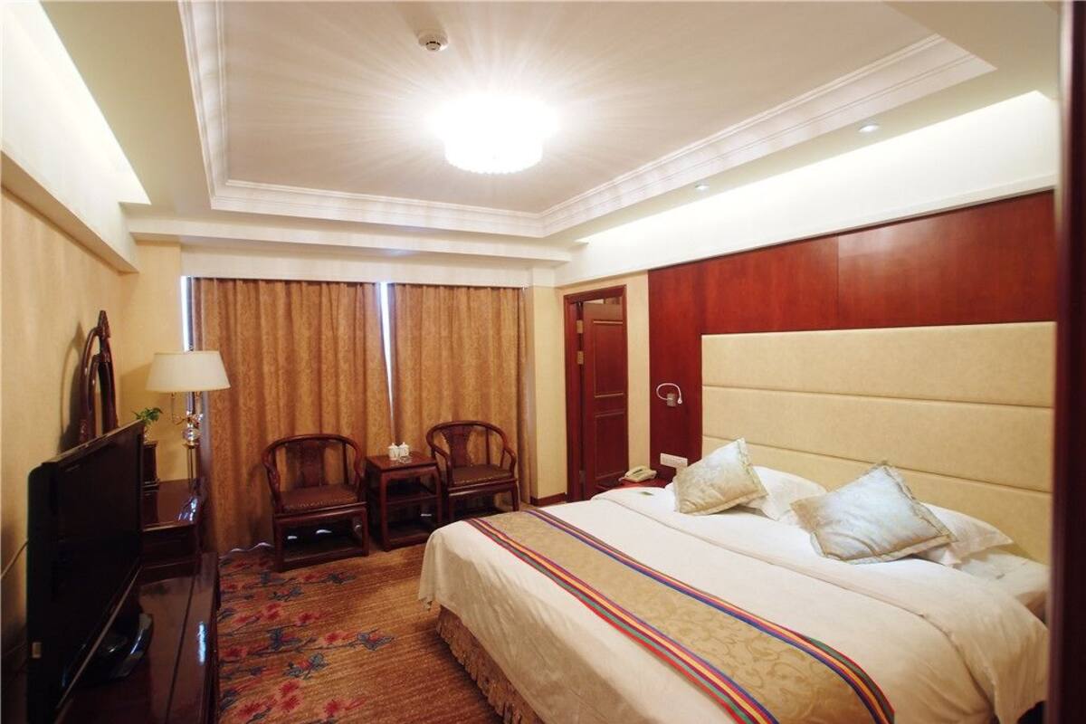 1 Bedroom Deluxe Suite