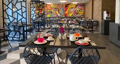 Amarant Hotel