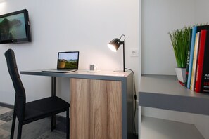 In-room safe, desk, laptop workspace, free WiFi