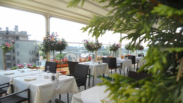 Terrace/patio - Marshal Garden Hotel (Bucharest)
