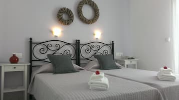 Quarto superior | Roupas de cama de algodão egípcio, escrivaninha, quartos à prova de som