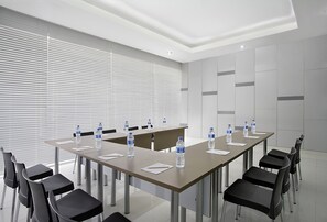 Meeting facility - Amaris Hotel Juanda (Jakarta)