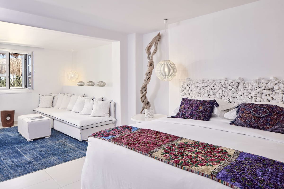Exclusive Room, Partial Sea View | Sengetøy av topp kvalitet, senger med overmadrass og safe på rommet