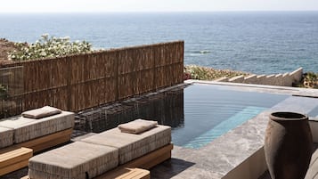 Indigo Residence Sea front with Pool | Terassi/patio