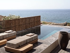 Indigo Residence Sea front with Pool | テラス / パティオ
