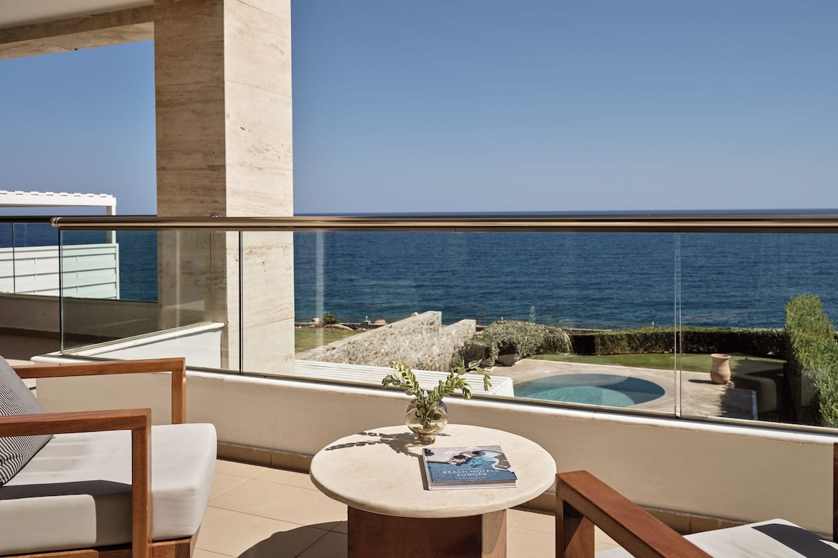 Royal Suite with Jacuzzi on balcony, Sea Front | 露台