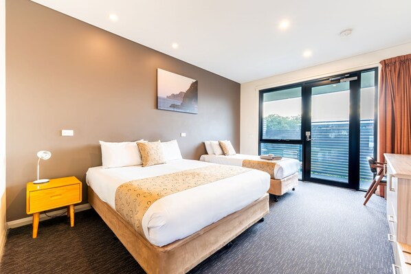 In-room safe, desk, laptop workspace, blackout curtains