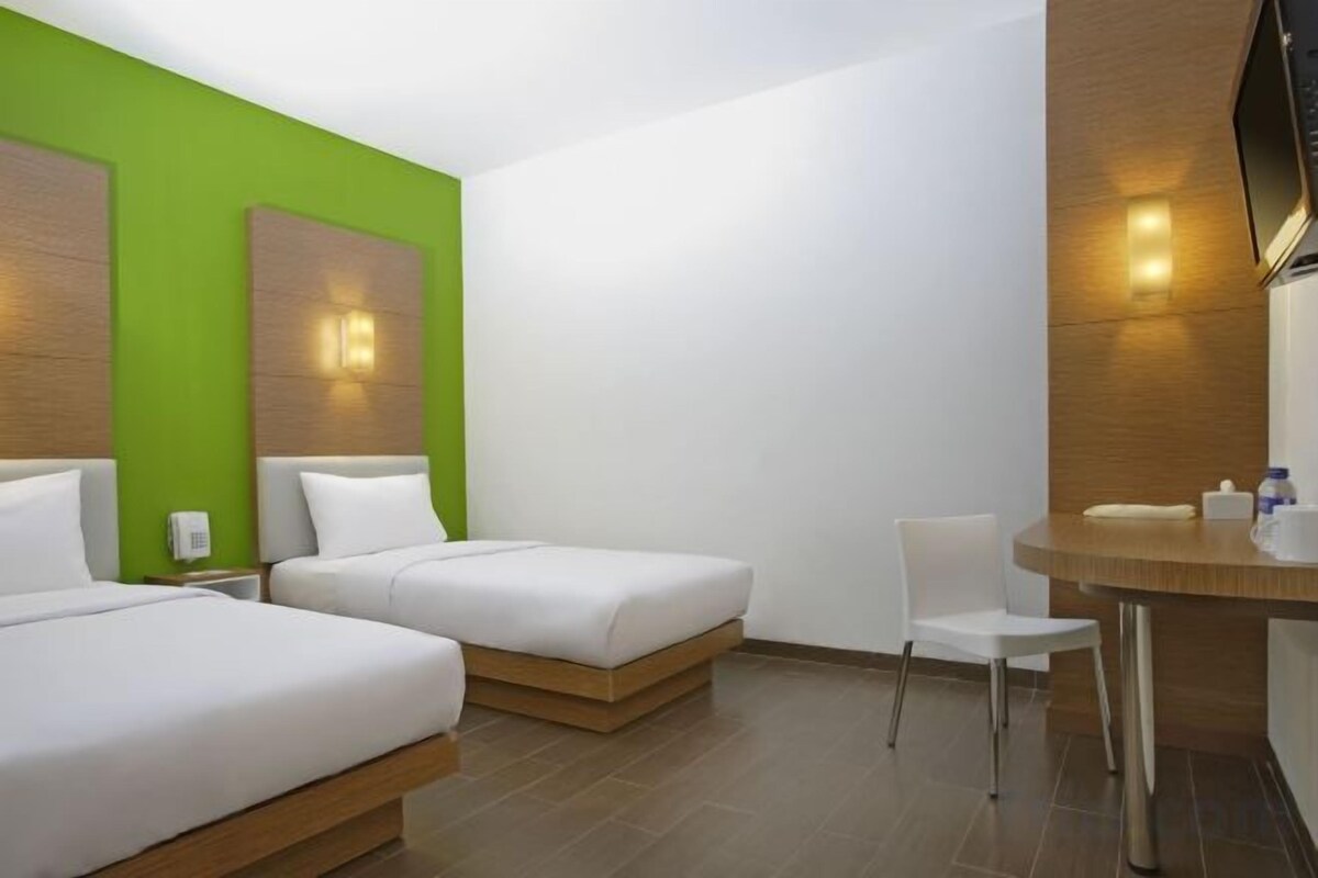 In-room safe, desk, free WiFi, bed sheets