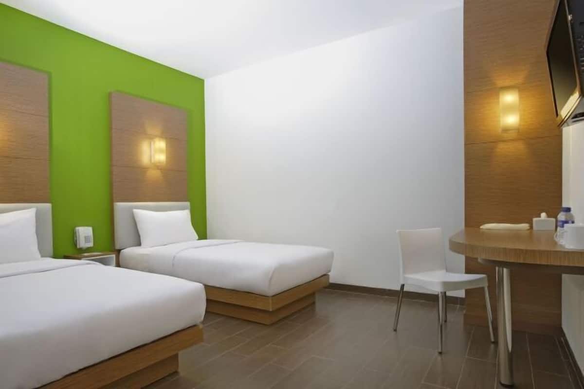Coffres-forts dans les chambres, bureau, Wi-Fi gratuit, draps fournis