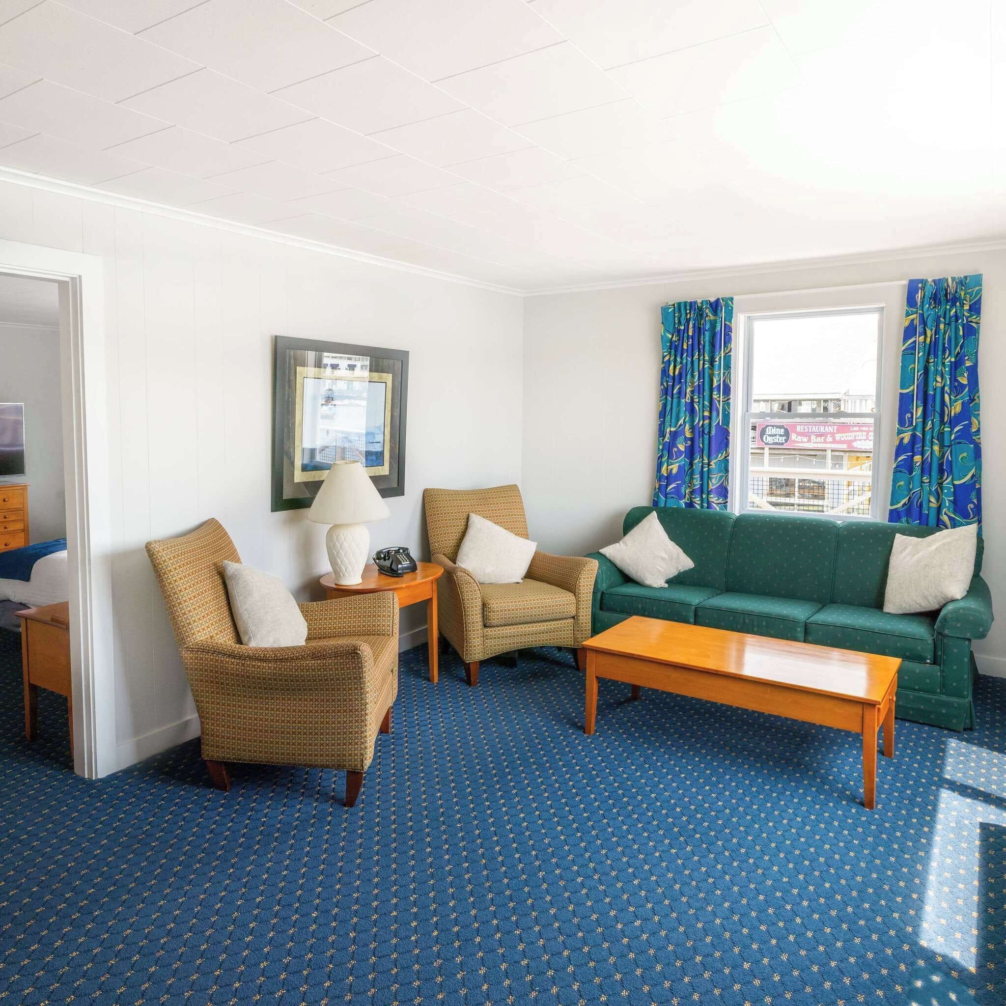 king corner suite inner/full harbor  | 1 bedroom, laptop workspace, iron/ironing board, free wifi