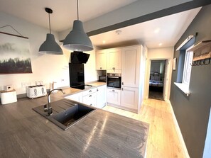 House, Private Bathroom, City View (Gorgeous) | Shared kitchen - Belmont (Southampton)