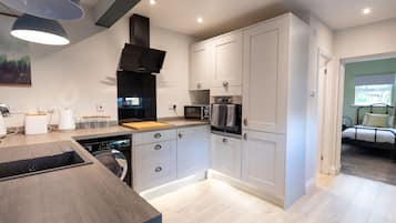 Rumah, kamar mandi pribadi, pemandangan kota (Gorgeous) | Dapur bersama