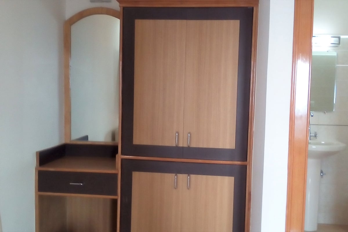 classic room, 1 bedroom, non smoking, river view | room amenity