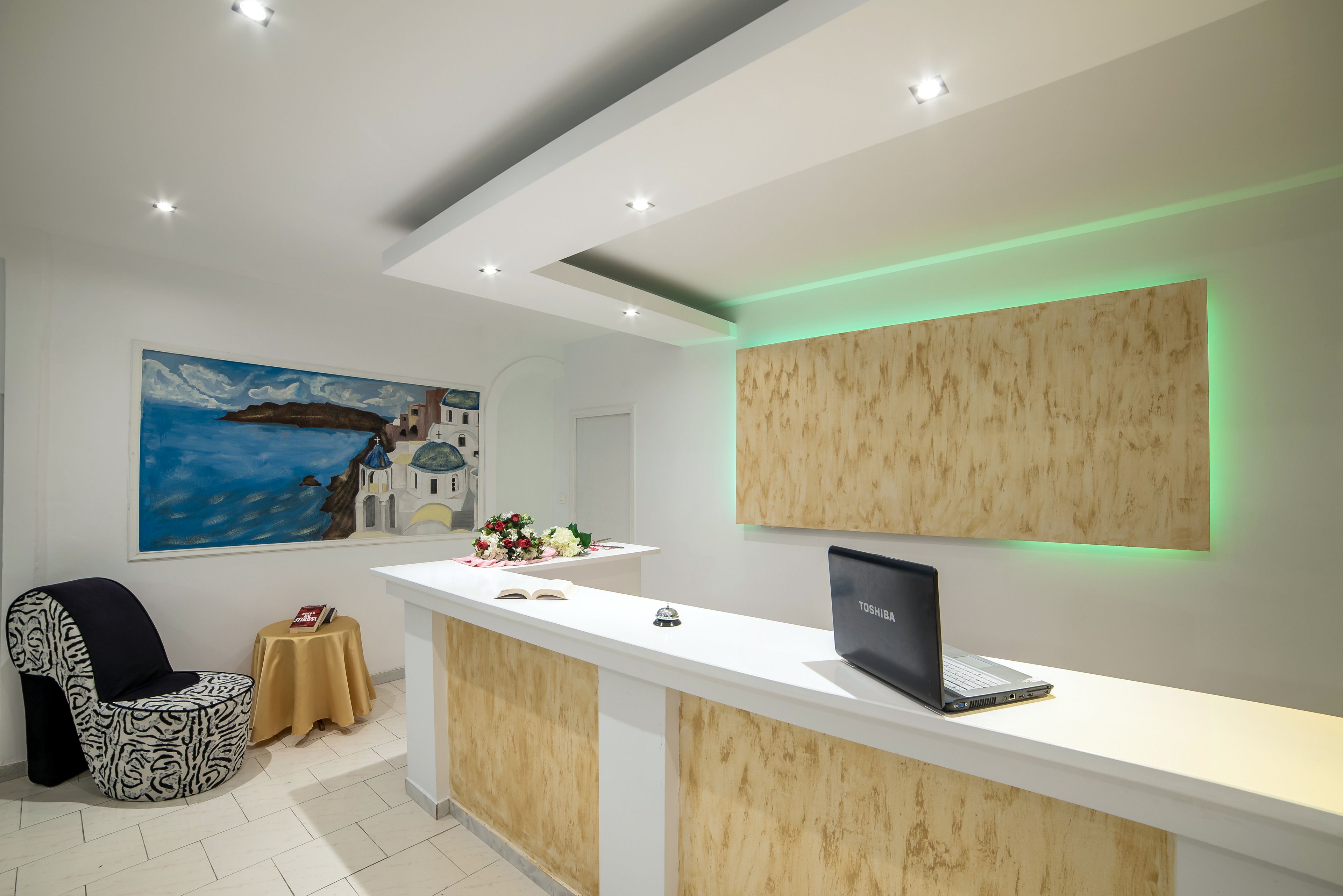 Photo - Pantheon Hotel