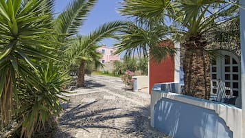 Deluxe Double Room | Garden view
