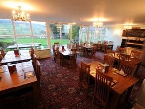 Restaurant - The Three Wheat Heads (Morpeth)