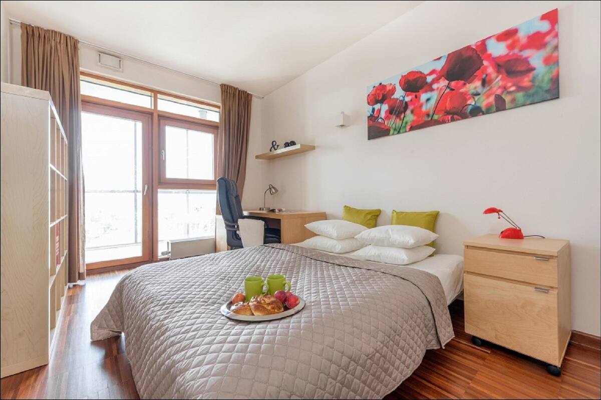 Executive Apartment, 1 Bedroom | Down comforters, soundproofing, iron/ironing board, WiFi (free)