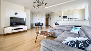 Apartment (Arkadia 1) | Down comforters, soundproofing, iron/ironing board, WiFi (free) - P&O Apartments Arkadia (Warsaw)