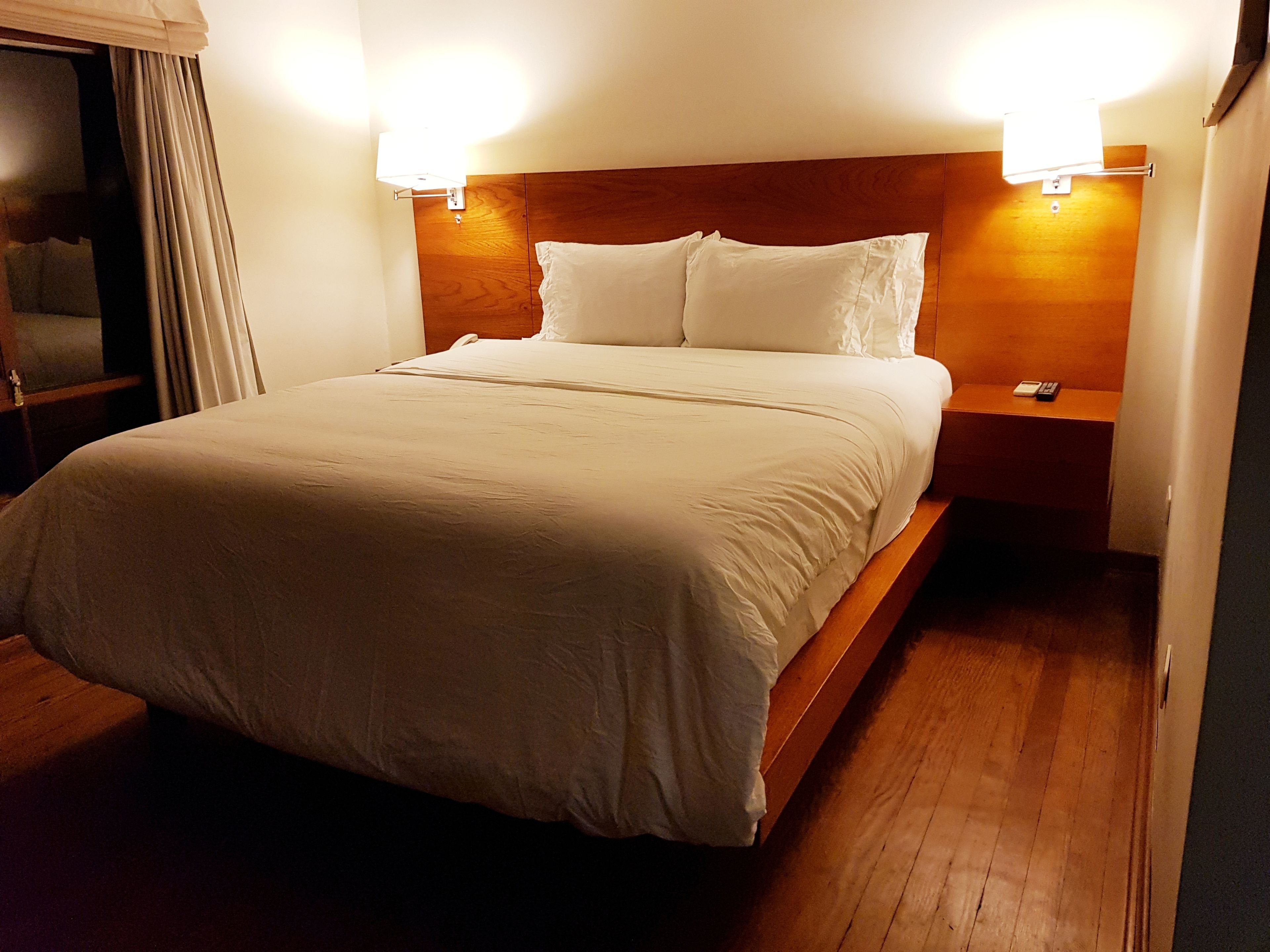 suite | down duvets, minibar, in-room safe, desk