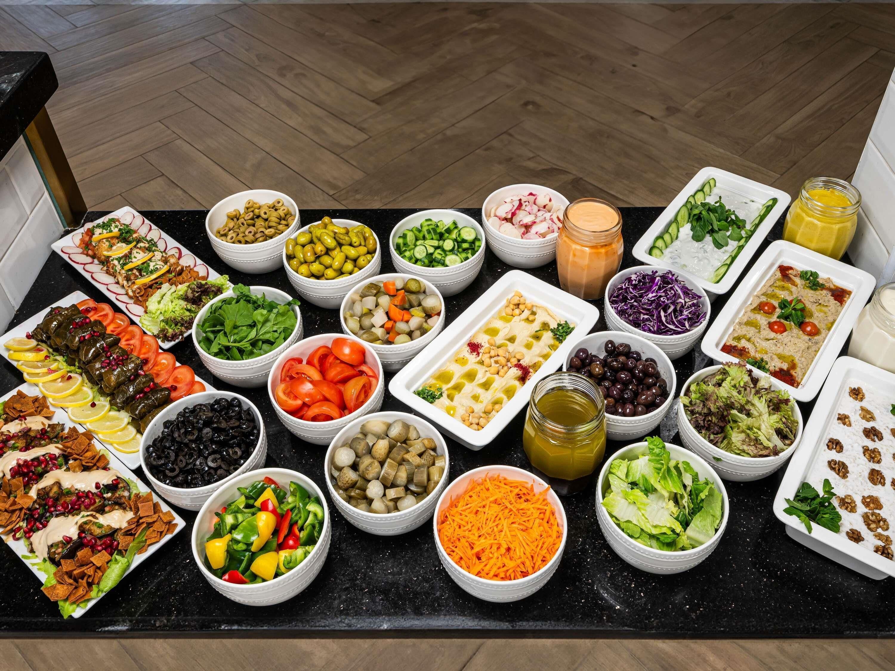 Tägliches Frühstücksbuffet (66.41 SAR pro Person)