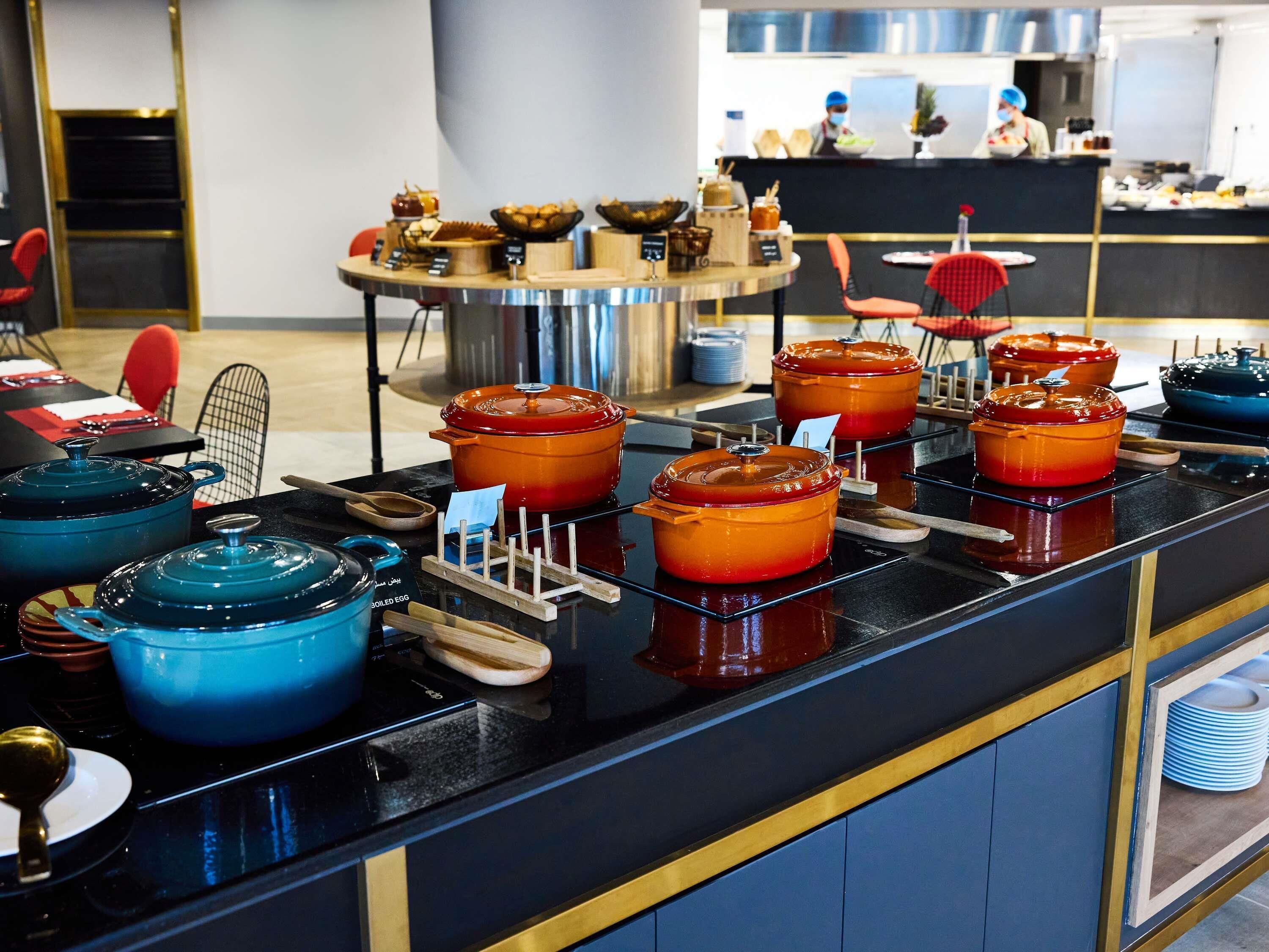 Bar (trong khuôn viên)