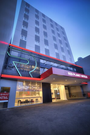 Fasade – kveld/natt